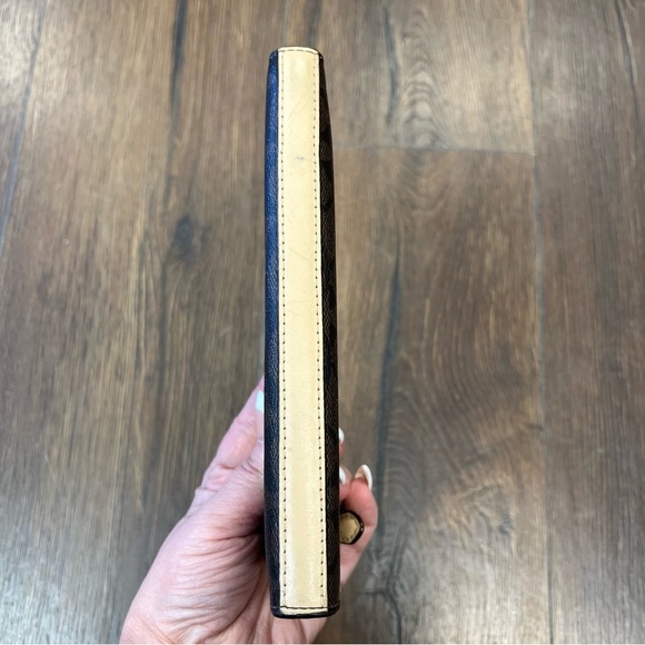 Coach Signature Brown Large Zip Around Zip Wallet - Picture 3 of 7